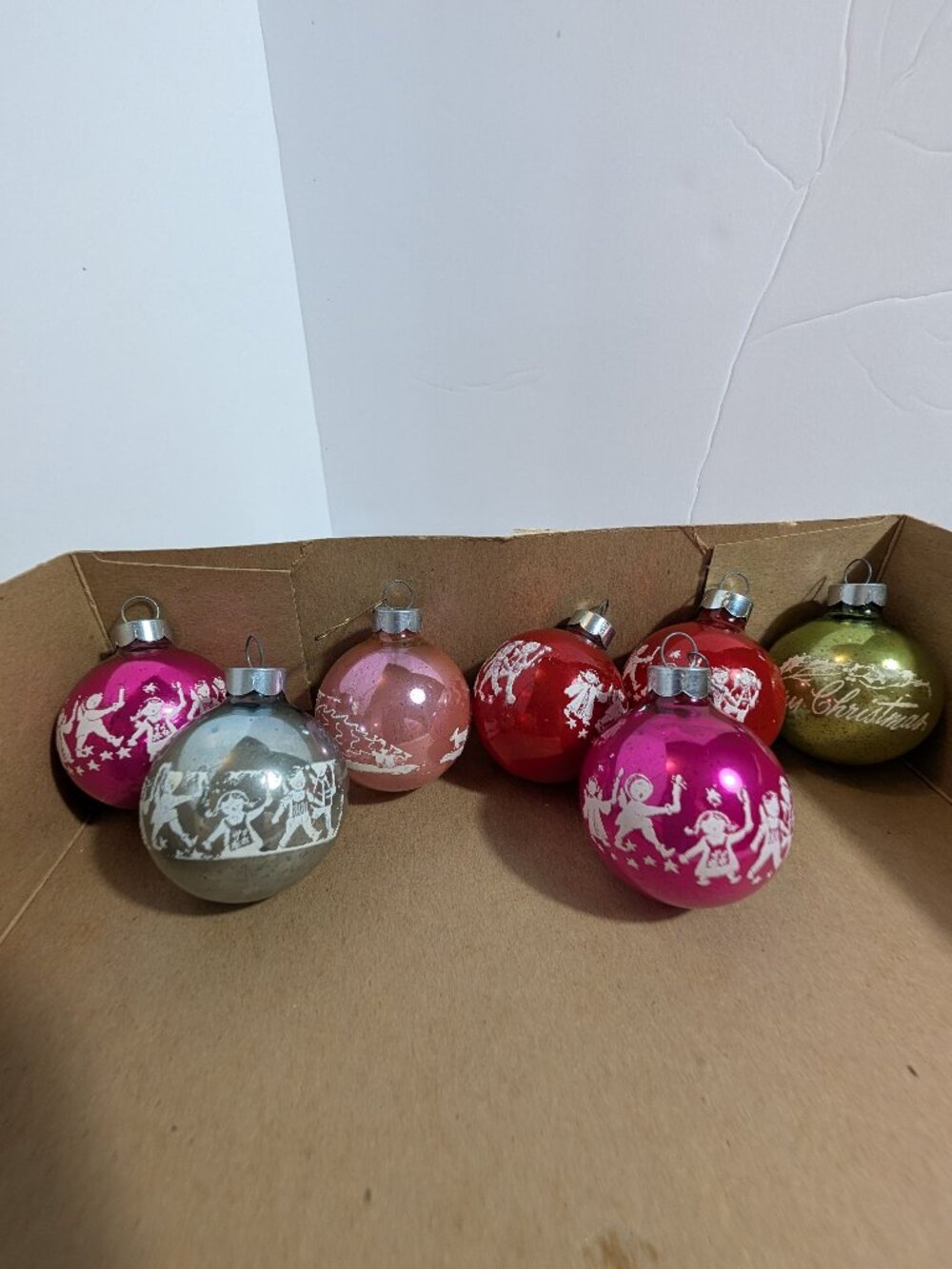 Vintage Shiny Brite Glass Christmas Ornaments Lot of 7 Pink Silver Green Stencil